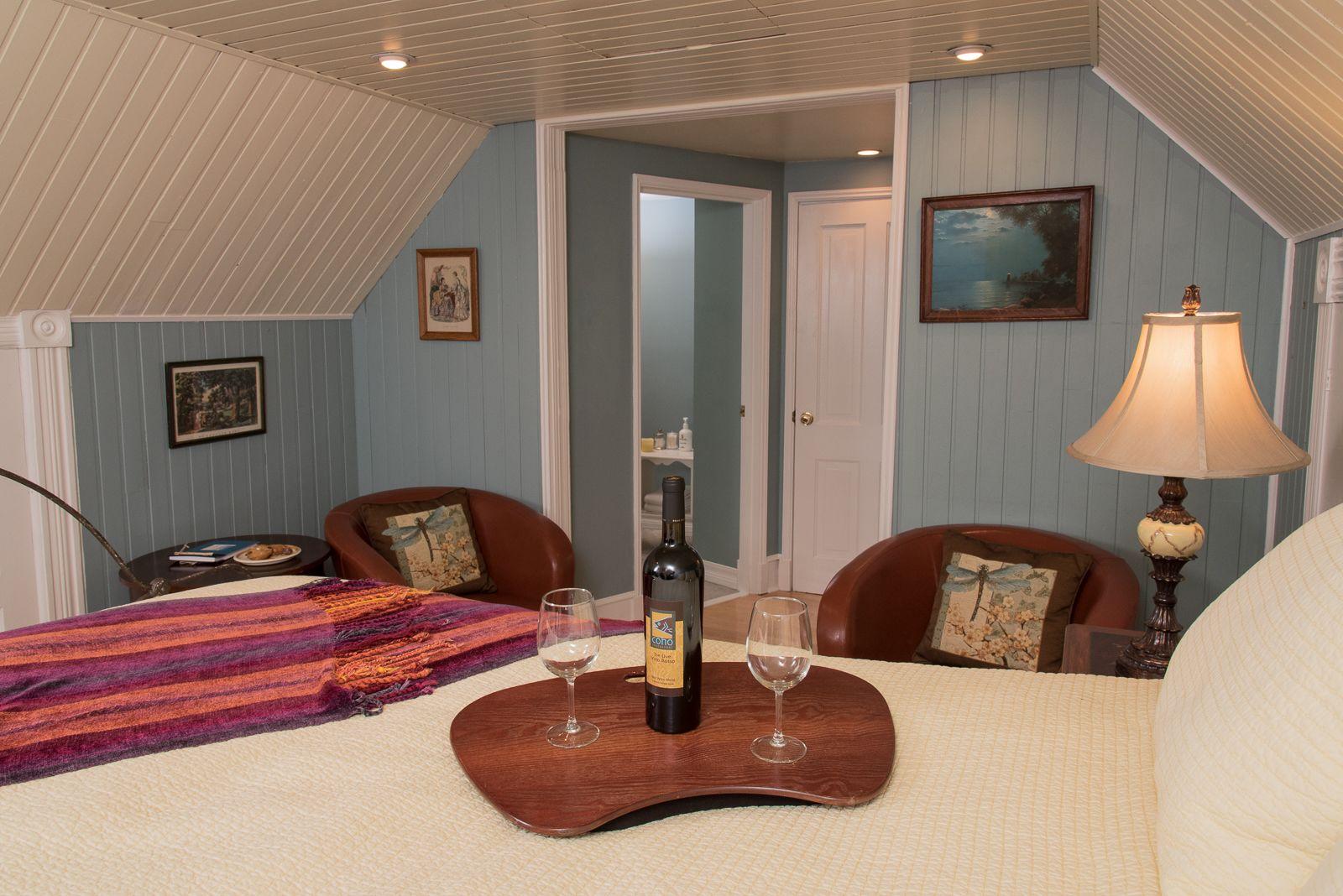 Deluxe Queen Room with Jacuzzi #3